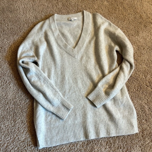 Madewell Bartlett Women's V-Neck Sweater - Light Gray size small - Picture 4 of 11